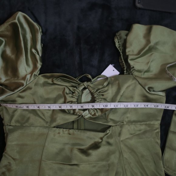 NWT Keyhole Green Olive Khaki Satin Top. - Picture 11 of 11